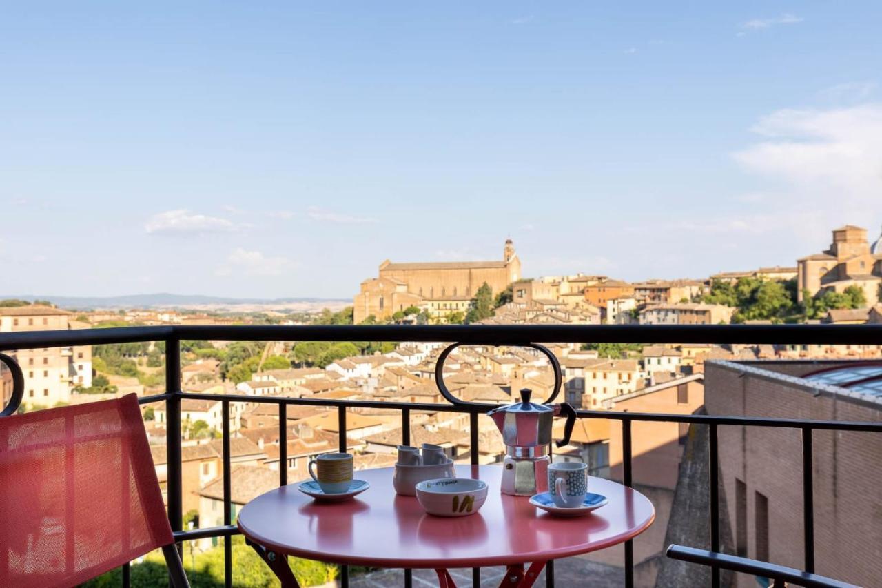 Siena Historic Center Stylish Flat With Balcony! Appartement Buitenkant foto