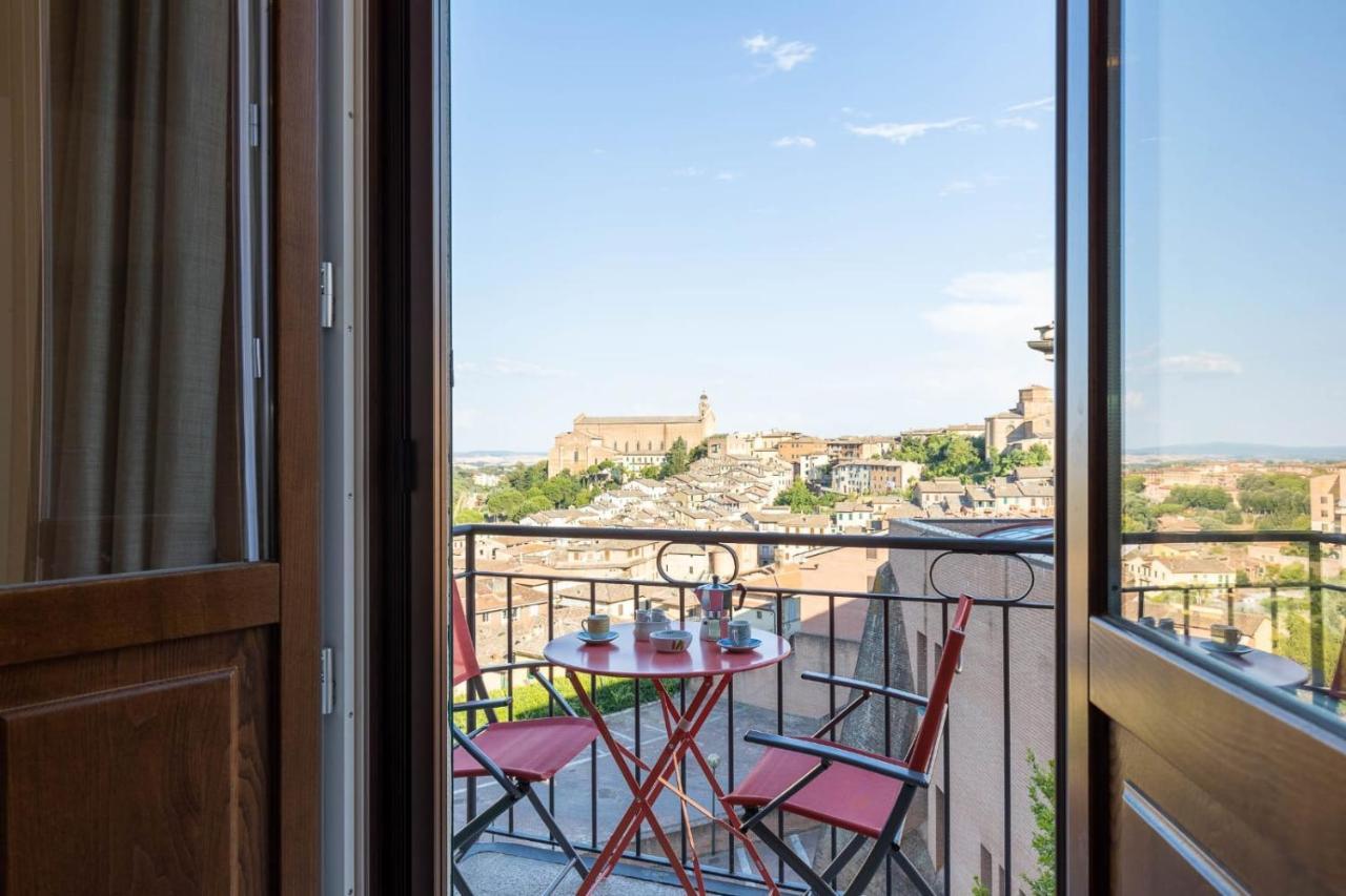 Siena Historic Center Stylish Flat With Balcony! Appartement Buitenkant foto
